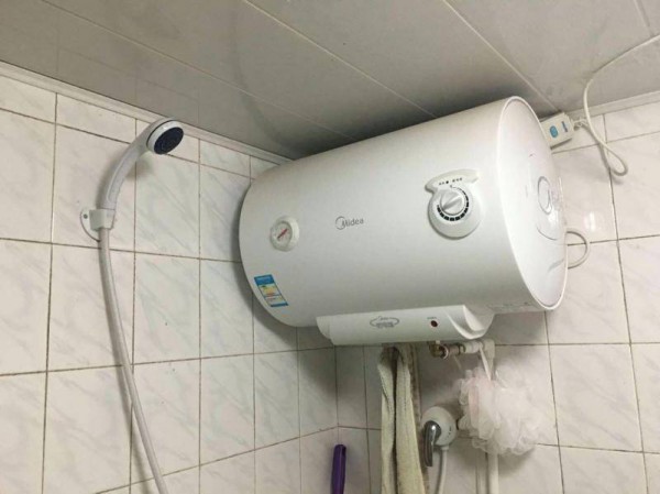 熱水器安裝高度